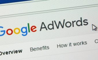 Illustration of Google Ads remarketing funnel strategy to boost conversions